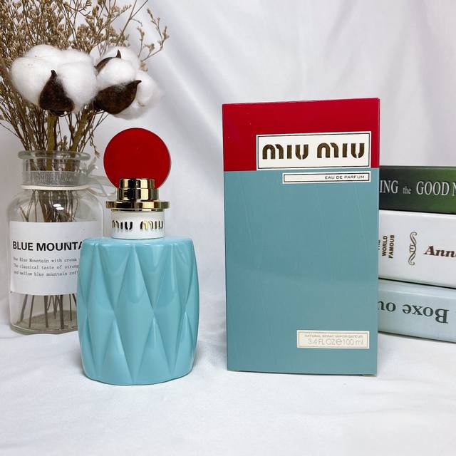 110原单品质 一代红盖缪缪100Ml Miu Miu 缪缪 Miumiu Edp女士香水复古褶皱100Ml 香调：花香调前调：铃兰中调：茉莉、玫瑰、绿叶后调：