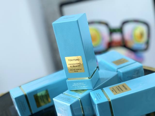 110原单品质 Tom Ford 汤姆福特Tf阿玛菲柑橘香水50Ml前调：龙蒿 薄荷 黑醋栗橘子 香柠檬 葡萄柚中调：柠檬叶油 罗勒 百里香 野花 黑胡椒 橙子