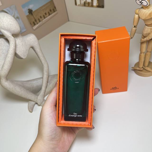 P80 爱马仕橘绿之泉淡香水100Ml Hermes Concentre D'orange Verte,2004 品牌：爱马仕 调香师：Jean Guichar