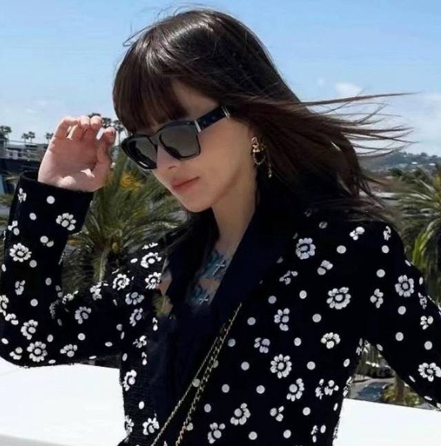 Foldable Sunglasses 重磅新款 Chanel 香奈儿口袋折叠墨镜 能放进口袋的眼镜