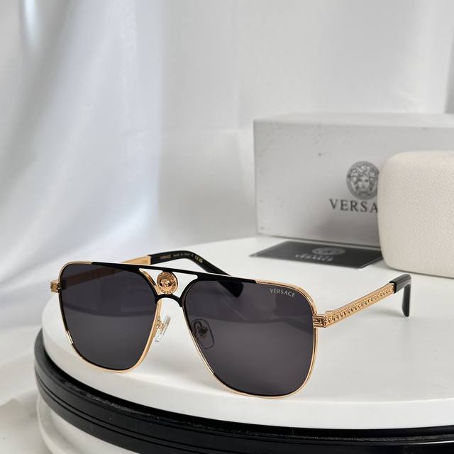 细节图 Versace Model：Ve6770 Size：61口13-142