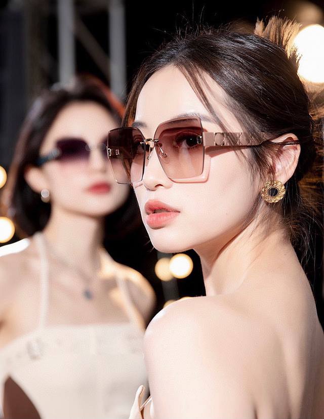 Dior-迪奥 2024开春新款 潮流爆款 时尚方框太阳镜 高品质 佩戴舒适 网红潮款墨镜 型号：D8295