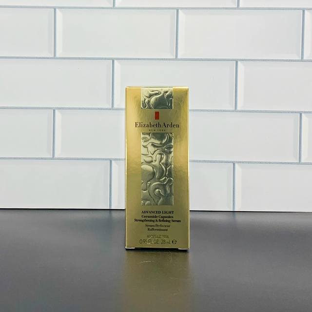 一比一 可配中文标伊丽莎白雅顿金胶60粒新版28Ml！功效：清爽型。