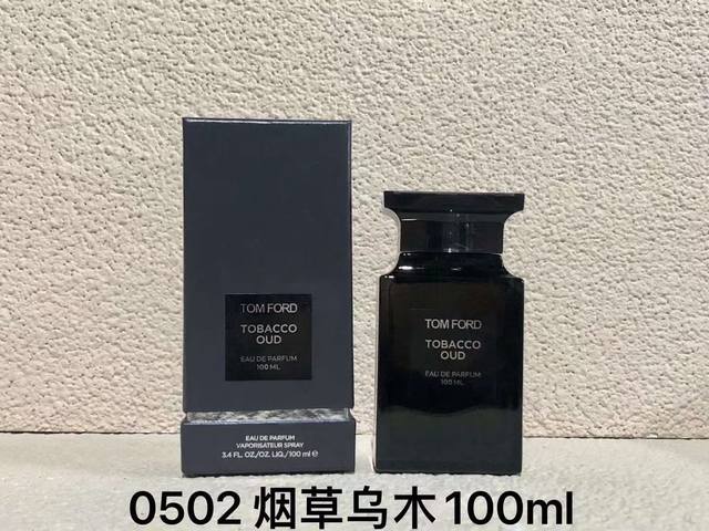 Tom Ford Tobacco Oud汤姆福特烟草乌木100Ml 中性香水 香 调:木质香料调 前 味 威士忌 中 味 肉桂、香菜、辛香料 后 味 沉香乌木、