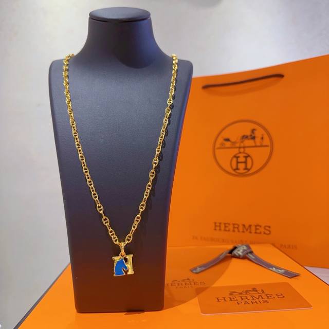 Hermes 爱马仕项链 H系列首饰 进口定制.高端链条经典搭配 新品 简单时尚专柜一致 火爆款出货 设计独特 前卫 男女必备款！