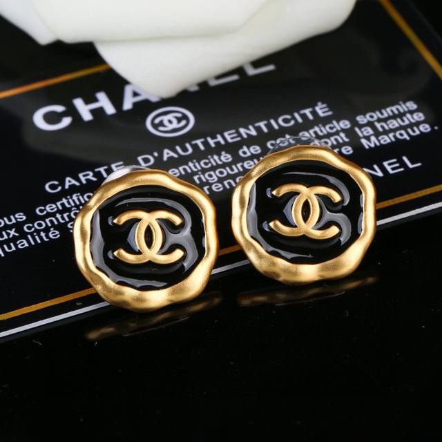 Chanel 复古金属中古耳环 简约风格超级大气 小香双c耳钉 代购级别 黄铜材质