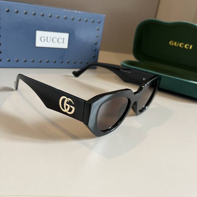 Gucci古奇重磅新品 男女款太阳镜 大框立体面 修饰脸型 复古有韵味