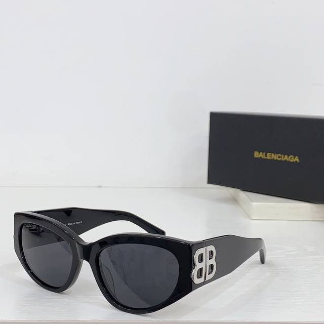 Balenciag*巴黎*世家model：Bb0324Sksize：55口19-135