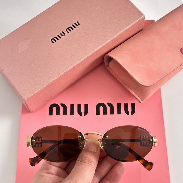 Miumiu Mod：Mu100Av Size：57-19-142