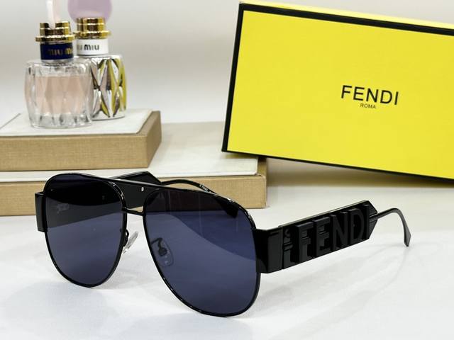 Fendi Mod：Fe40111U Size：61-13-145