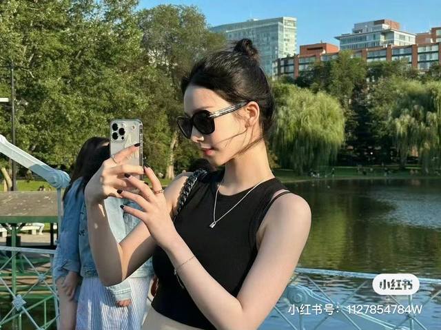 Chanel香奈儿 2024小香墨镜链条腿蝶形大脸显瘦简约个性太阳镜方小红书高级