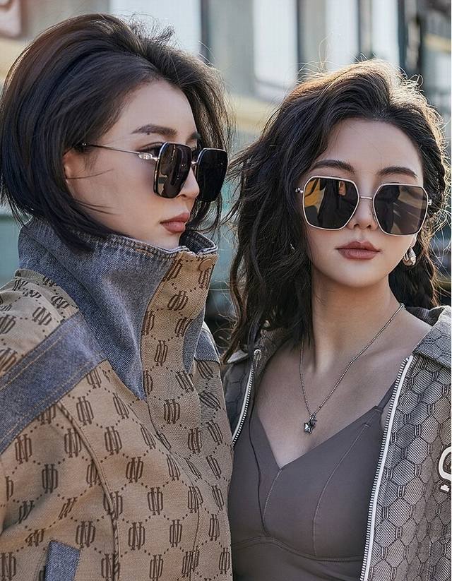 Dior-偏光太阳镜 2024开春新款 潮流爆款 时尚方框偏光太阳镜 高品质 佩戴舒适 网红潮款墨镜 女士高清偏光太阳镜 高品质tr镜框 型号：Cd8825