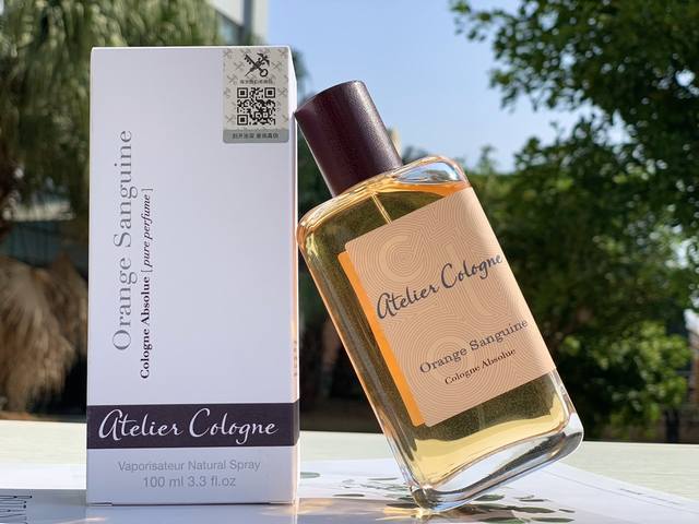 原单品质 欧珑 赤霞橘光 Atelier Cologne Orange Sanguine一喷上去就很像非常真实的血橙，既不像葡萄柚那么苦，也不像橘子那么甜！ 刚