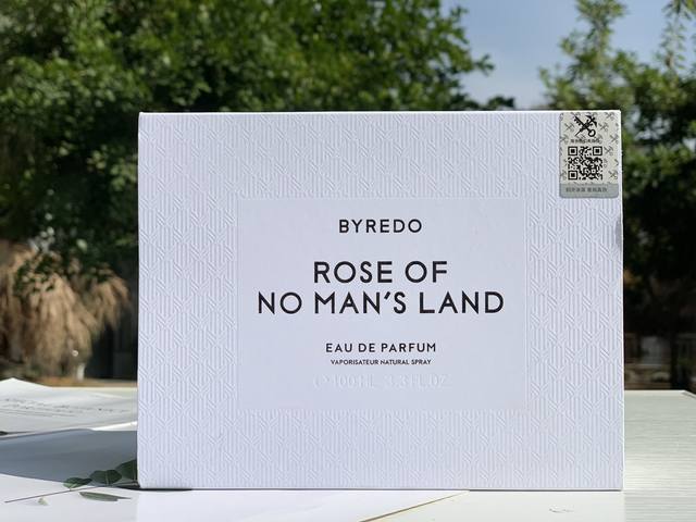 原单品质 Byredo 白瑞德无人区玫瑰 又称 荒漠玫瑰 100Ml 先被颜值吸引，其次被味道俘获。这款火了之后，市面上假货太多 但我们这里只卖正品！其实很好区