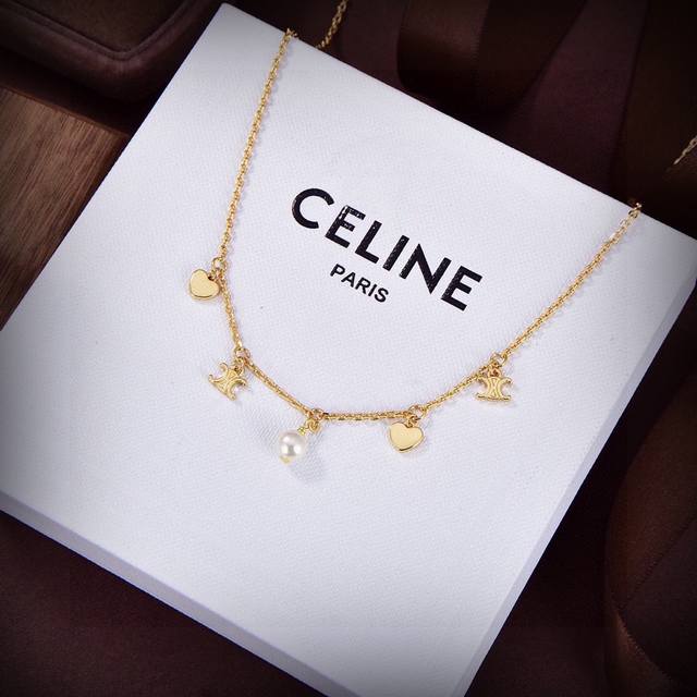 项链 Celine 新款耳环 Preclous新品 简单时尚耳环专柜一致黄铜材质电镀18K金 火爆款出货 设计独特 前卫 美女必备款！