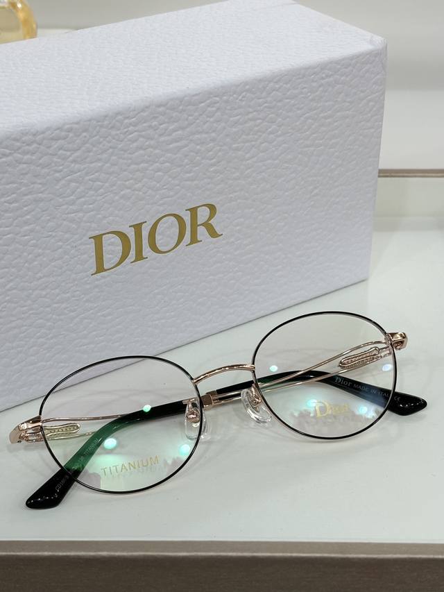 Dior Mod:Cd186 女士纯钛 Size:49-17-145