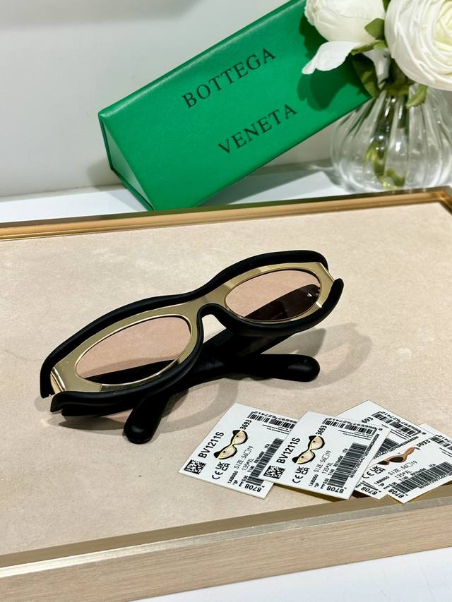 新颜色 Ins 热门款 冲 Bottega Veneta Mod：Bv1211S Size：56口19- 新元素 橡皮泥眼镜