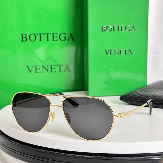 Bottega Veneta Model：Bv1302S Size：62口15-145