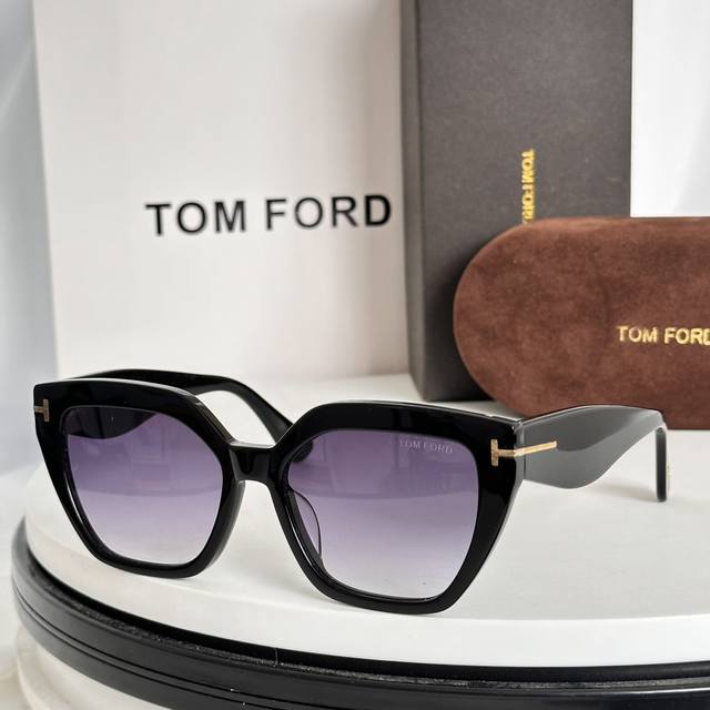 Tom Ford汤姆福特 官网新款 Ft0903 Size：56口18-140 经典时尚 采用时下最流行片色