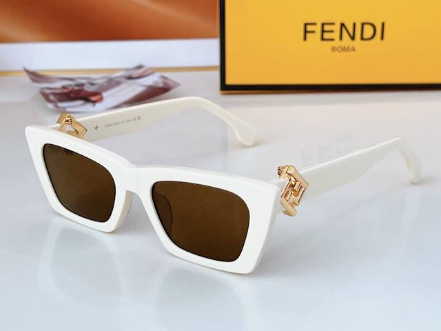 Fend* Model: Fd40219 Size: 53口21-140