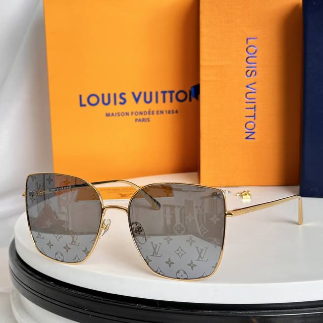 Loui Vuitton 女士花卉挂饰 Z1721 Z1722 Z1723 Z1724 Z1725 Z1718U Z1719U 一个颜色对应一个型号 Size: