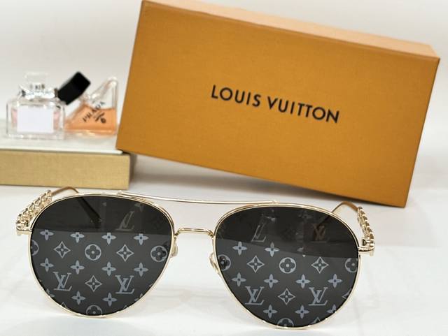 Loui Vuitton 女士花卉挂饰时尚 Z1539W. Size:60-16-140