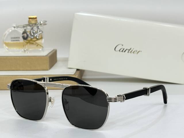 折叠 Cartier Mod:Esw00659 Size:54-22-145