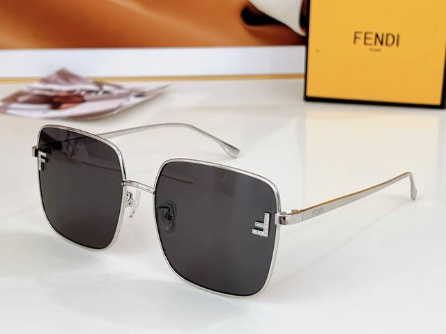 Fend* Mod：Fe4076U Size：58-18-140