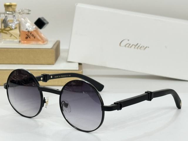 折叠 Cartier Mod:Esw00658 Size:54-22-145