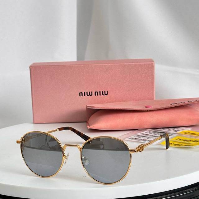 原版品质 工厂直销 价格 现货 Miu Miu Smu55Z Size:50-20-140