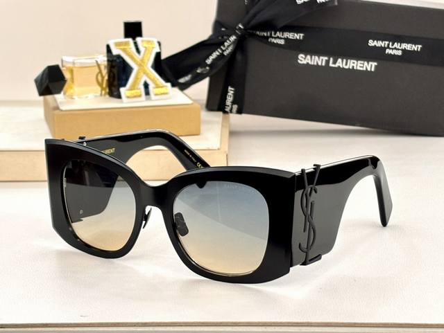 Saint Lauren*Model：Sl M245Size：54口20-145