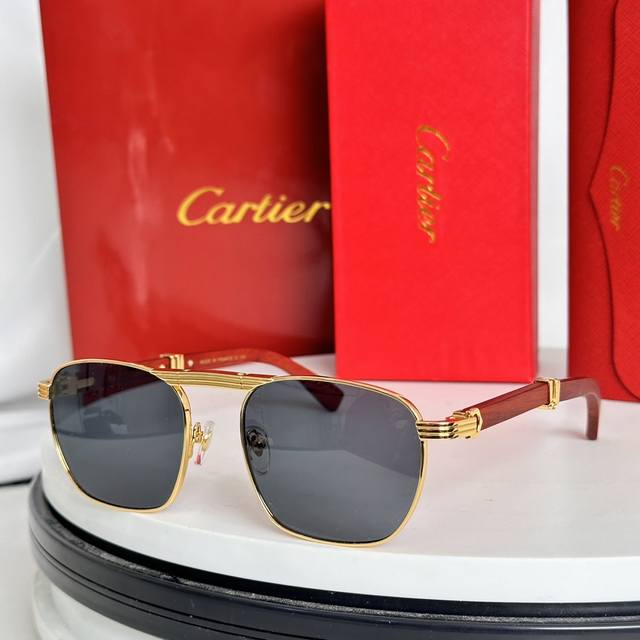 折叠 Cartier Mod:Esw00659 Size:54-22-145