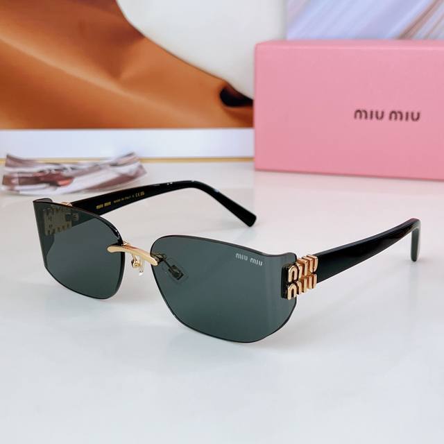 Miu M* Model: Mu112Av Size：63口17-130