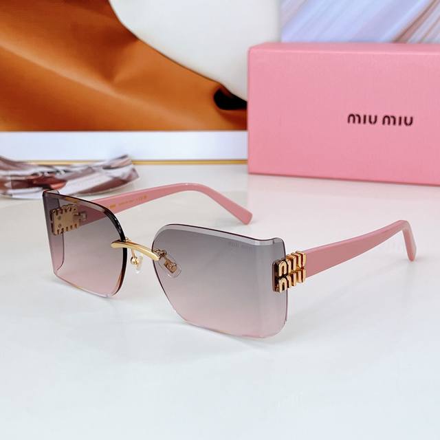 Miu M* Model: Mu111Av Size：63口17-130