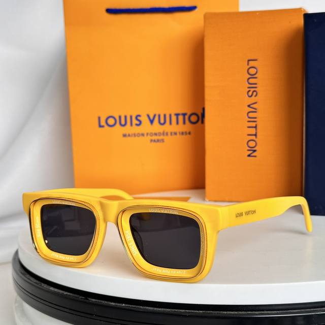 Louis Vuitto*Model：Z2442U Size：50口24-145王嘉尔同款～