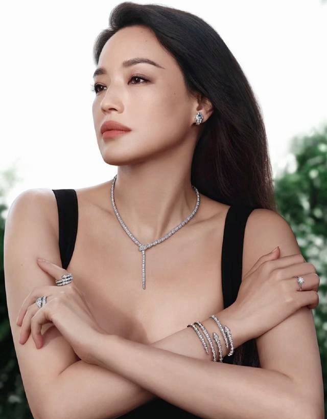 实价 亚金材质 8680420，不退不换 Bvlgari 宝格丽高级精工版细蛇项链 这款现在基本无人不知！宝格丽力作！质量做工秒杀市场一切货大家可以放心对比内圈