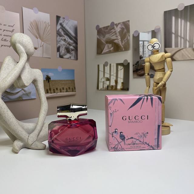 古驰竹韵限量版红瓶75Ml Gucci Bamboo Limited Edition, 2017 品牌：古驰 属性：女香 香调：花香调 前调：香柠檬 中调：百合