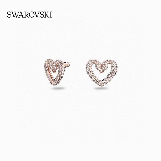 施华洛世奇 Swarovski 玫瑰金 满钻永恒双天鹅 耳钉 这款精致的心形坠链体现了自然之美，两只天鹅设计象征着永恒爱情的力量，也是施华洛世奇天鹅标志的全新开