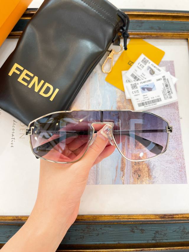 Fend*Model: Fe40129Usize:145口-145