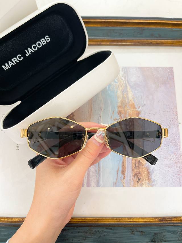 Marc Jacob*Model: Mj 496 S Size: 55口17-140配送链子～～