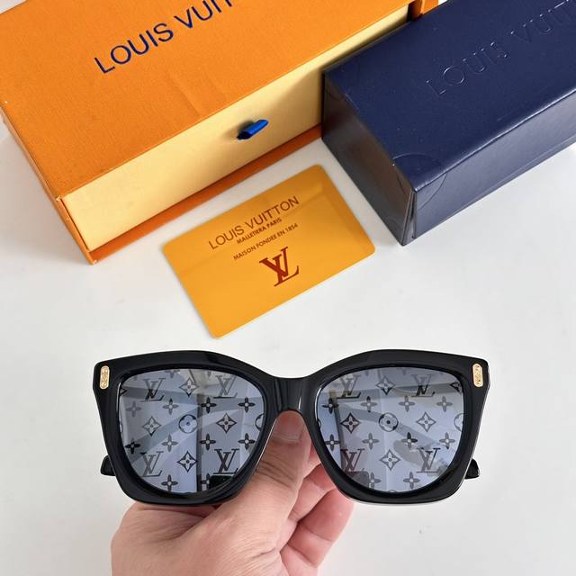 Louis Vuitto*Model：Z2467U Size：55口18-145