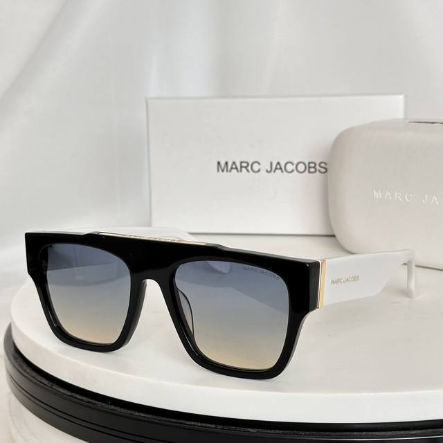 Marc Jacob*Model: Mj 757 S Size: 54口20-145