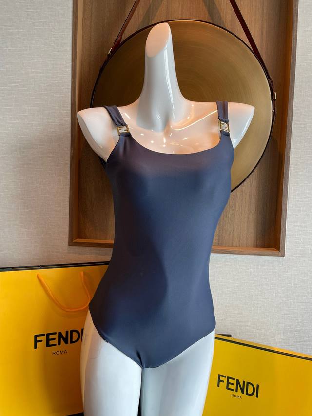 特价 Fendi 芬迪新款连体泳衣 双面可穿适合多种场景的游泳衣♀海边 游泳池 温泉 水上乐园 漂流都可以内搭外穿也完全可以 面料：透气舒适。速干弹性的游泳衣更