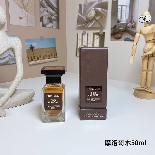 汤姆 福特摩洛哥木50Ml Tom Ford Bois Marocain , 品牌：汤姆福特 属性：中性香 香调：西普木质调 气味：木质香粉红胡椒雪松香根草金钟