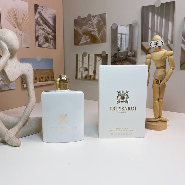 杜鲁萨迪风华女士100Ml Trussardi Donna 2011 , 2011 品牌：杜鲁萨迪 调香师：Nathalie Lorson 属性：女香 香调：花