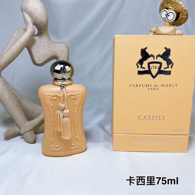 玛丽之香 卡西里 Ml Parfums De Marly Cassili Ml Cassili 卡西里 香调：东方花香调 前调：红醋栗 玫瑰 花香 中调：李子