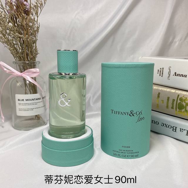 Tiffany蒂芙尼恋语系列-恋爱女士香水90Ml Love For Her 香調:花香调 前調:罗勒葡萄柚 中调:橙花油 后调:红杉香根草松 罗勒和葡萄柚的前