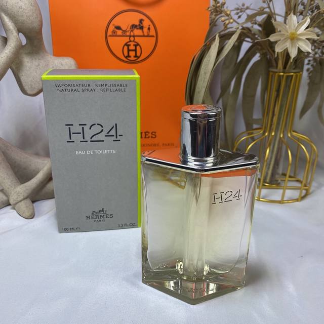 专柜版爱马仕 Hermes H24律动男士100Ml 气味高档男士香水淡香 香调:绿叶馥奇香调 气味：快乐鼠尾草黑檀红木金属水仙 属性:男香