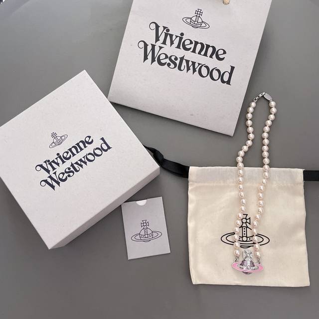 高品质 细节如图 0 01 Viviennewestwood 宝宝，什么是快乐星球，来，这就是快乐星球！绝美星星珐琅土星珍珠项链！重磅推荐，小巧精致，闭眼入准没