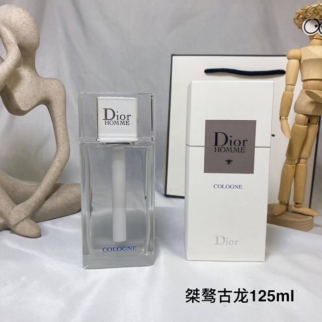 原单品质 Dior迪奥桀骜男士经典古龙淡香水125Ml 留香Dior Homme 迪奥桀骜古龙 新包装在基础香调上注入了新的活力 清新柑橘更加直接 柑橘馥奇香调